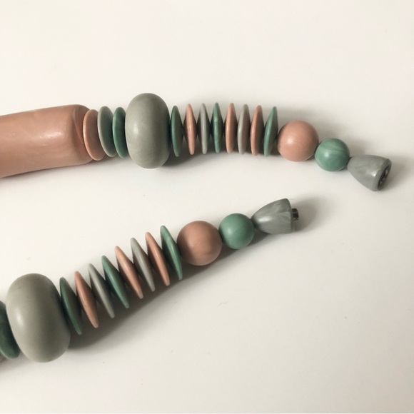 Pastel Necklace - Picture 4 of 7